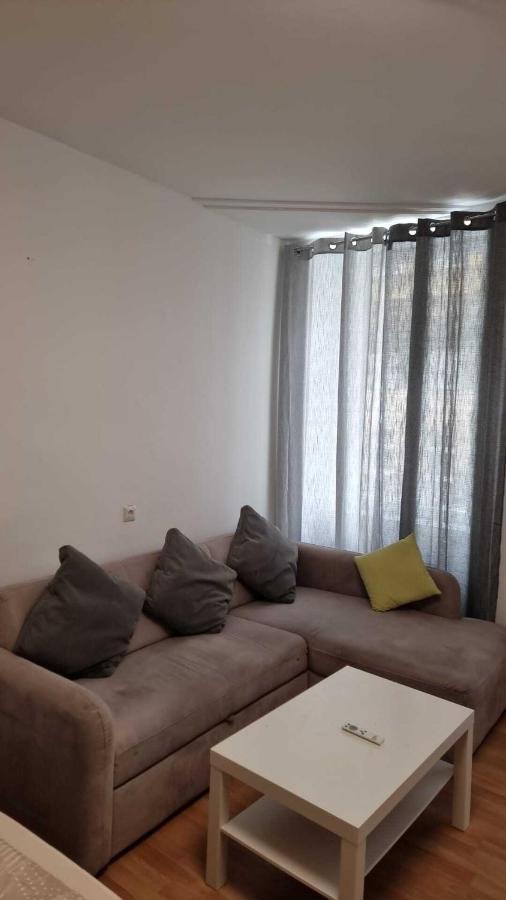 Premier Triple Room Mz Виена Екстериор снимка