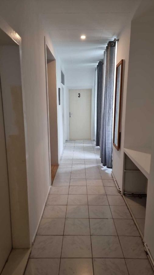 Premier Triple Room Mz Виена Екстериор снимка